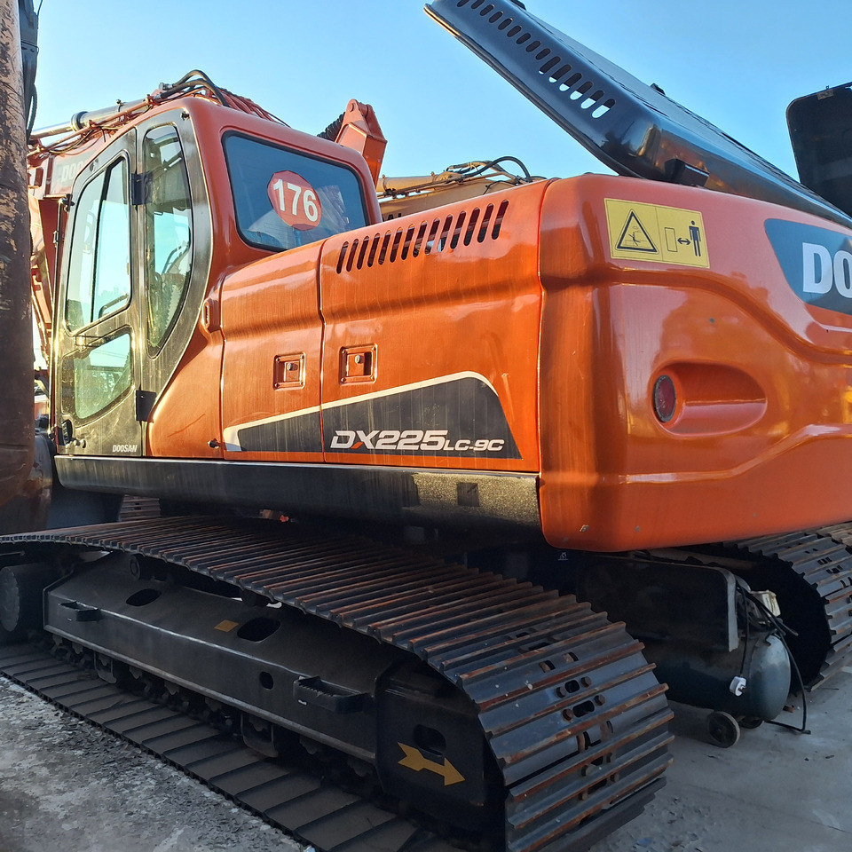 Doosan Dx225LC-9C  Crawler Excavator - Crawler excavator: picture 1 Doosan Dx225LC-9C  Crawler Excavator - Crawler excavator: picture 1