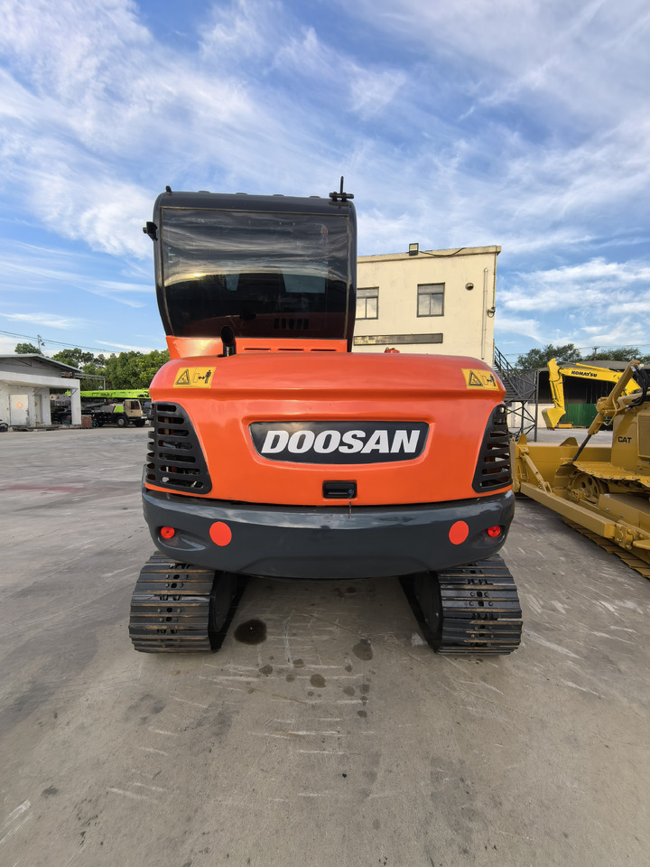 Doosan Dx60  Crawler Excavator - Crawler excavator: picture 2 Doosan Dx60  Crawler Excavator - Crawler excavator: picture 2