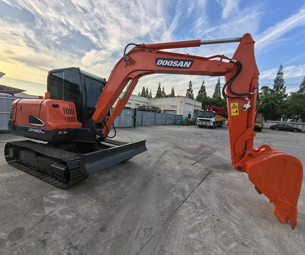 Doosan Dx60  Crawler Excavator - Crawler excavator: picture 3 Doosan Dx60  Crawler Excavator - Crawler excavator: picture 3