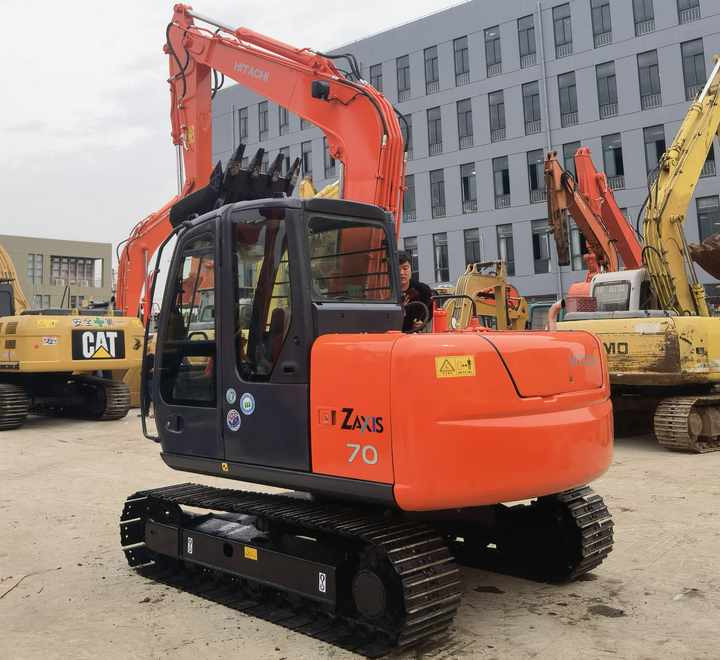 High performance second hand Hitachi ZX70 Used Excavator For Sale used Hitachi ZX70 excavator stocking in shanghai yard - Crawler excavator: picture 4 High performance second hand Hitachi ZX70 Used Excavator For Sale used Hitachi ZX70 excavator stocking in shanghai yard - Crawler excavator: picture 4
