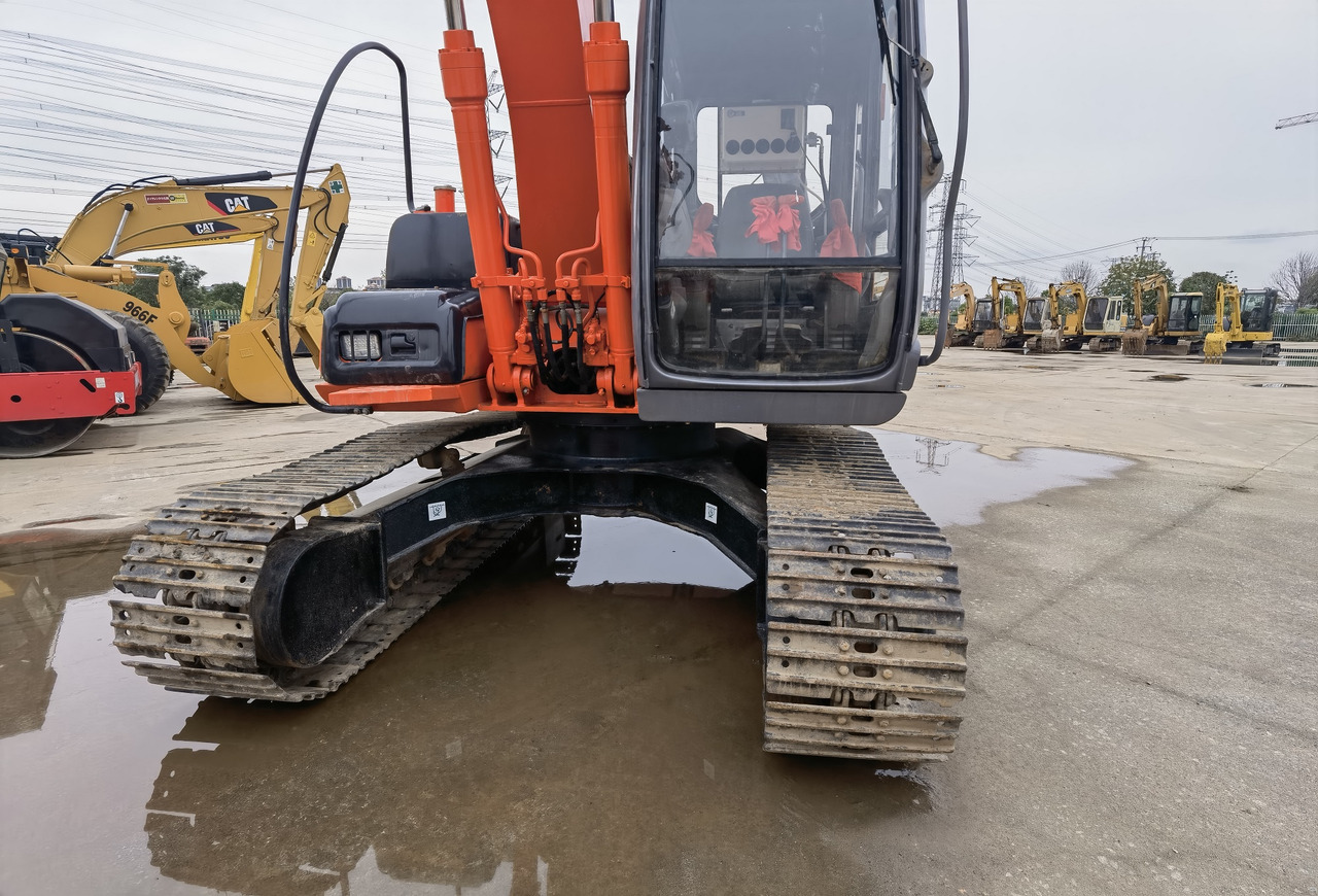 Hitachi ZX120-6 Excavator - Crawler excavator: picture 4 Hitachi ZX120-6 Excavator - Crawler excavator: picture 4