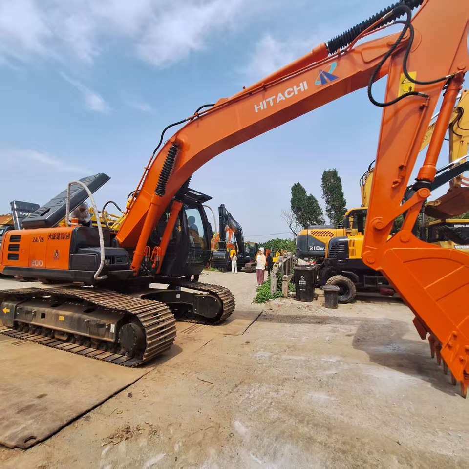 Hitachi ZX200 Excavator - Crawler excavator: picture 4 Hitachi ZX200 Excavator - Crawler excavator: picture 4
