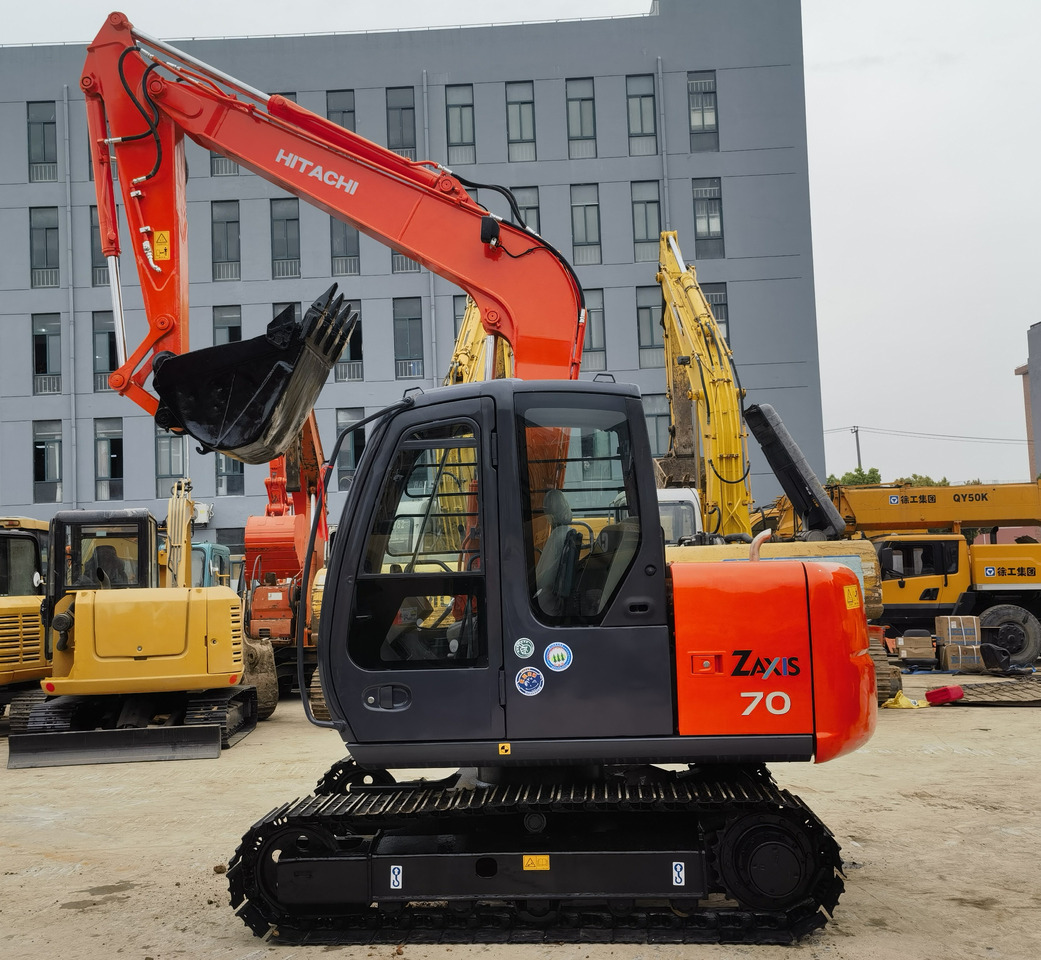 Hitachi ZX70 Excavator - Mini excavator: picture 3 Hitachi ZX70 Excavator - Mini excavator: picture 3