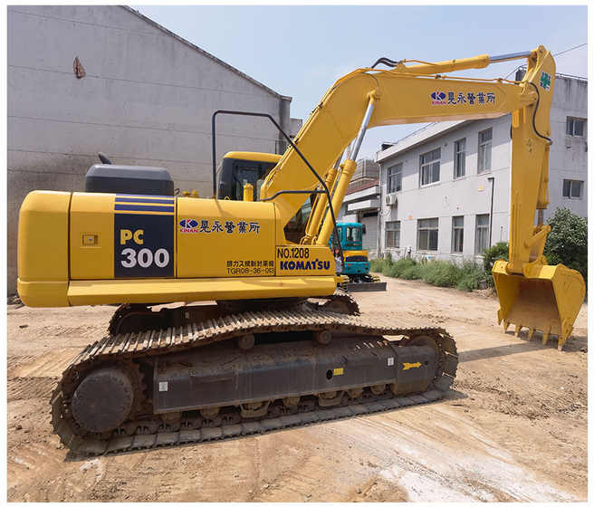Hot Selling Japan Komatsu PC300-7 Excavators Crawler Excavator Used Pc300-7 at low Price for sale - Crawler excavator: picture 1 Hot Selling Japan Komatsu PC300-7 Excavators Crawler Excavator Used Pc300-7 at low Price for sale - Crawler excavator: picture 1