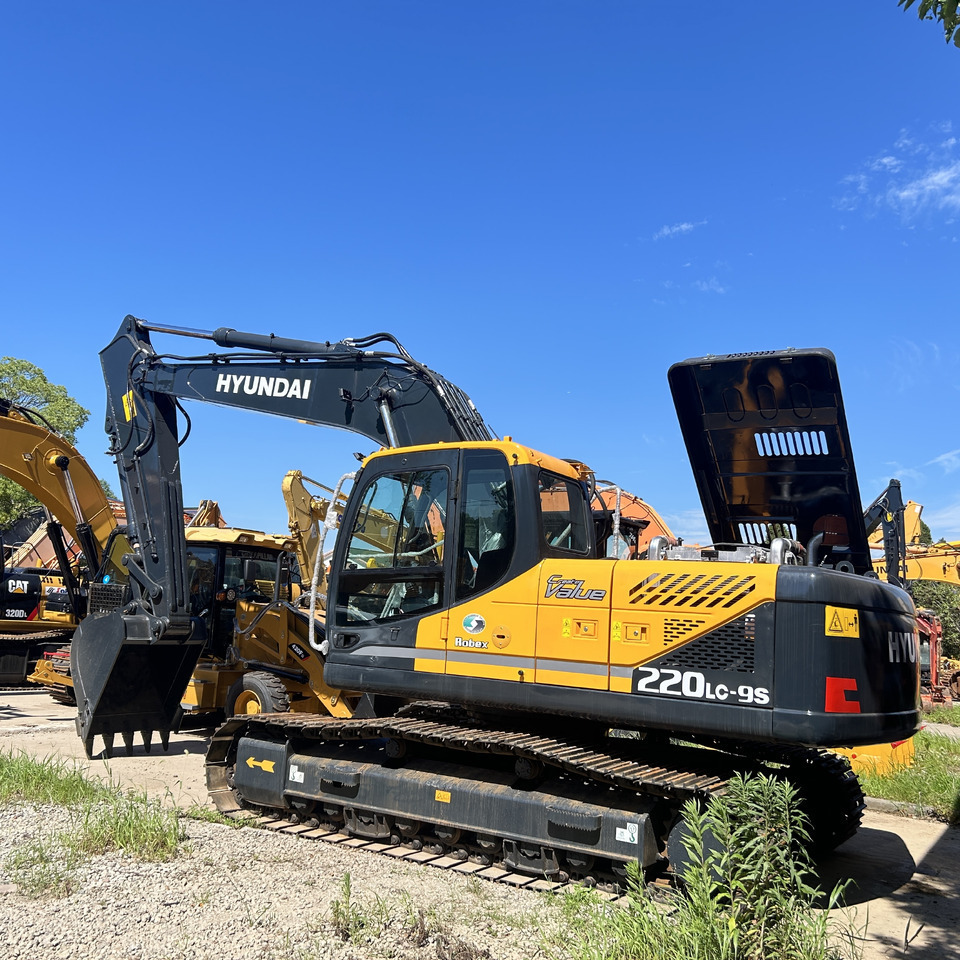 Hyundai 220LC-9S Excavator - Crawler excavator: picture 1 Hyundai 220LC-9S Excavator - Crawler excavator: picture 1