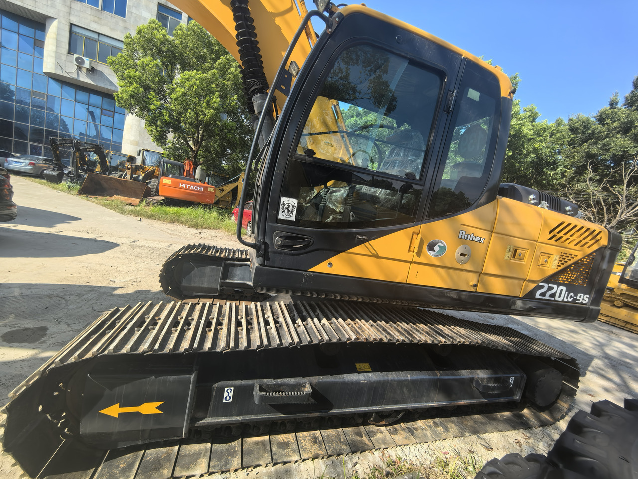 Hyundai 220lc-9s excavator - Wheel excavator: picture 3 Hyundai 220lc-9s excavator - Wheel excavator: picture 3