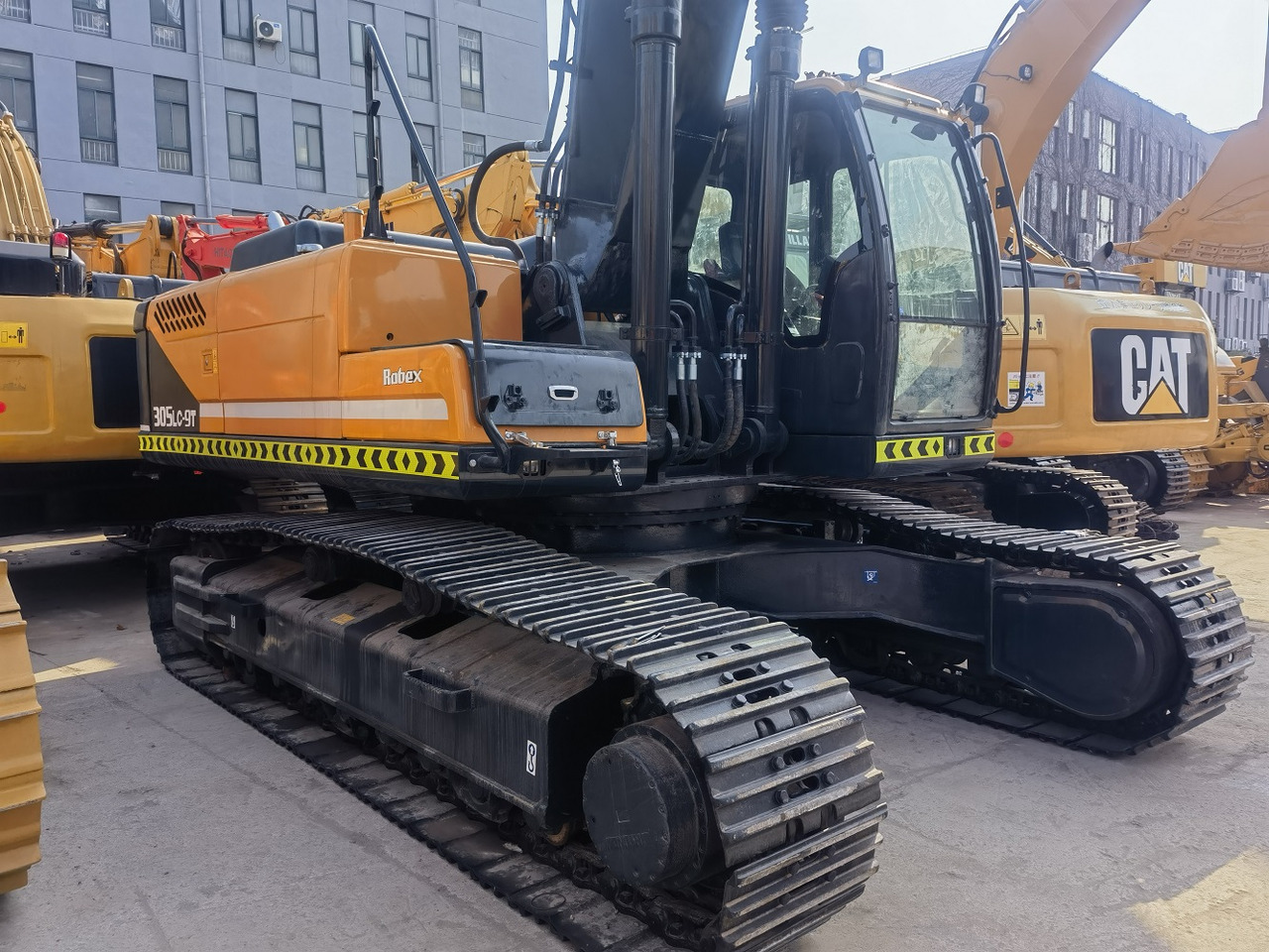 Hyundai 305LC-9T excavator - Crawler excavator: picture 5 Hyundai 305LC-9T excavator - Crawler excavator: picture 5