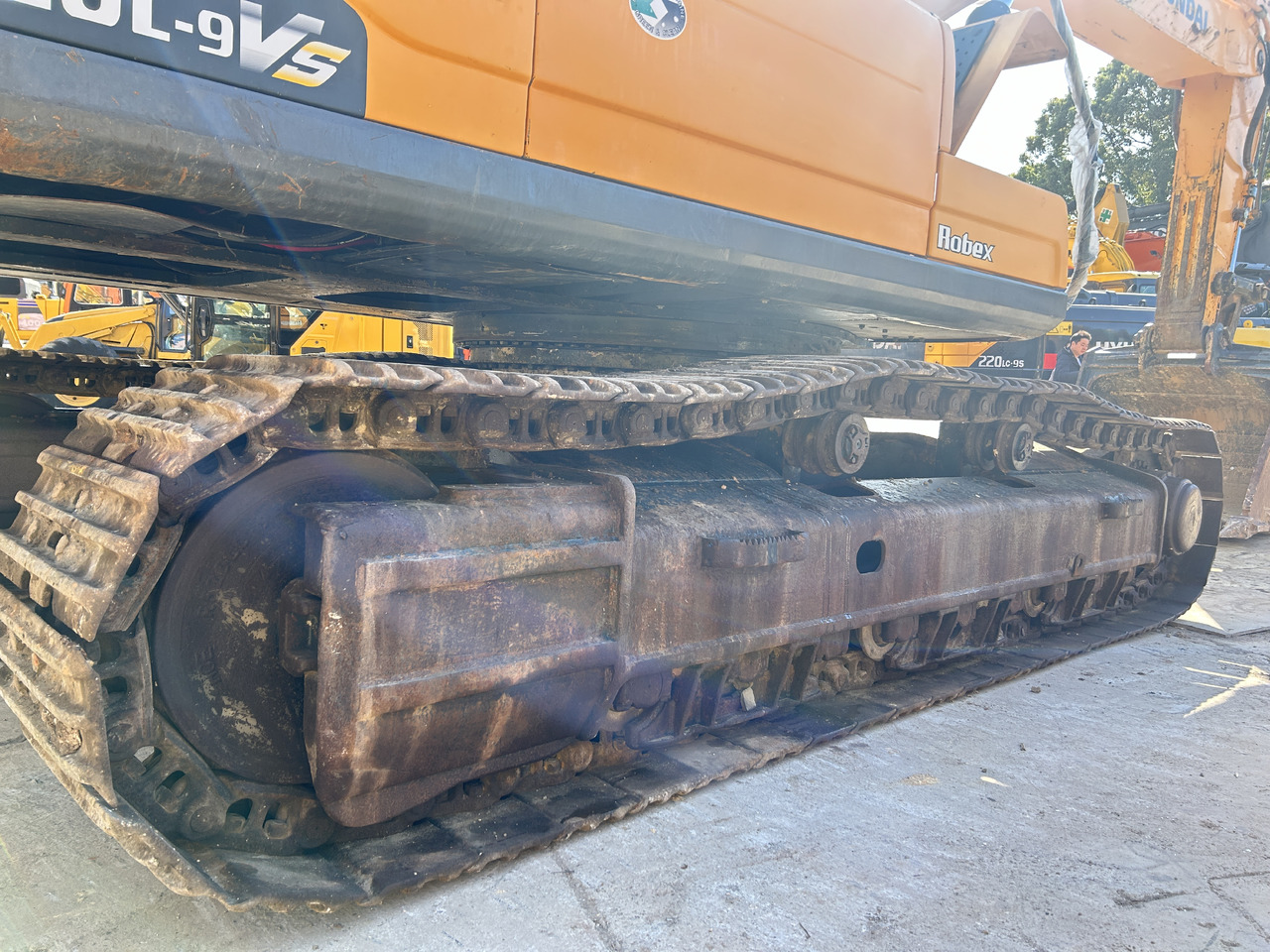 Hyundai 520 Excavator - Crawler excavator: picture 2 Hyundai 520 Excavator - Crawler excavator: picture 2