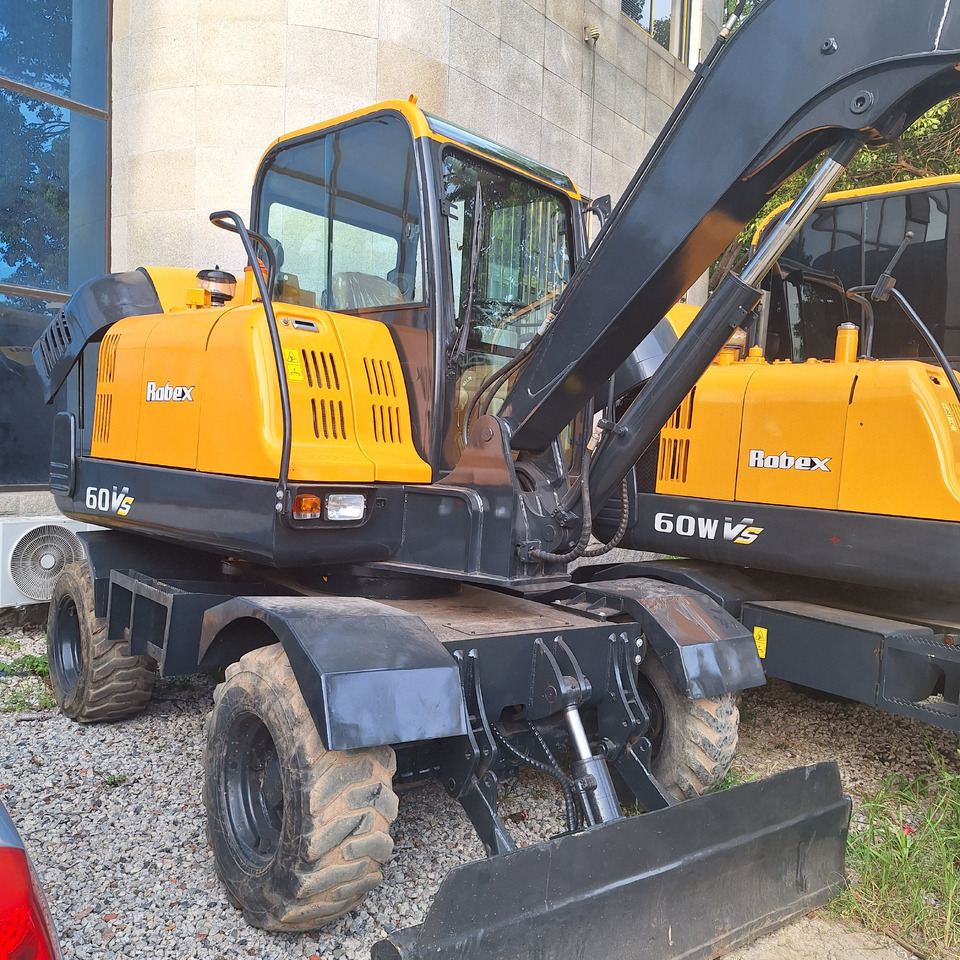 Hyundai 60vs excavator - Wheel excavator: picture 4 Hyundai 60vs excavator - Wheel excavator: picture 4