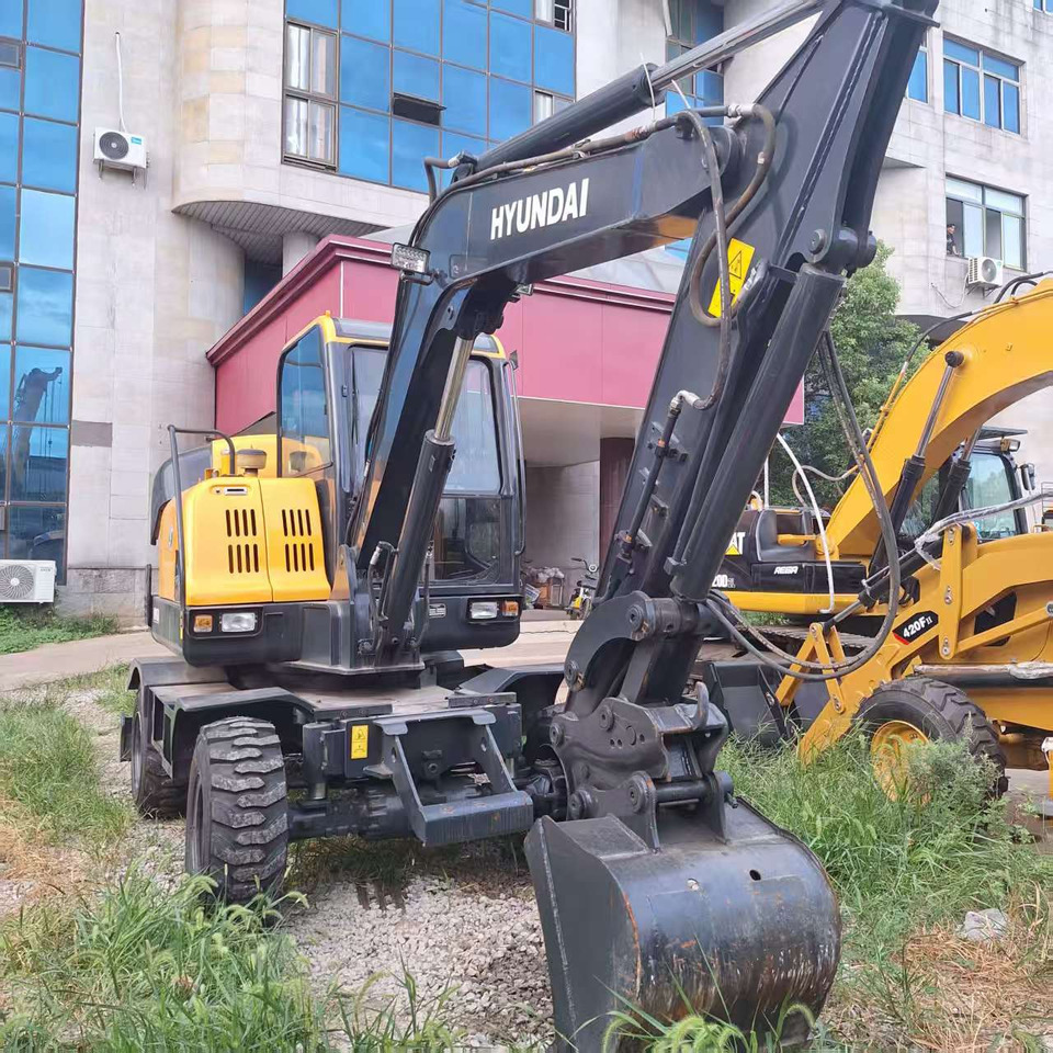 Hyundai HW60  excavator - Wheel excavator: picture 5 Hyundai HW60  excavator - Wheel excavator: picture 5