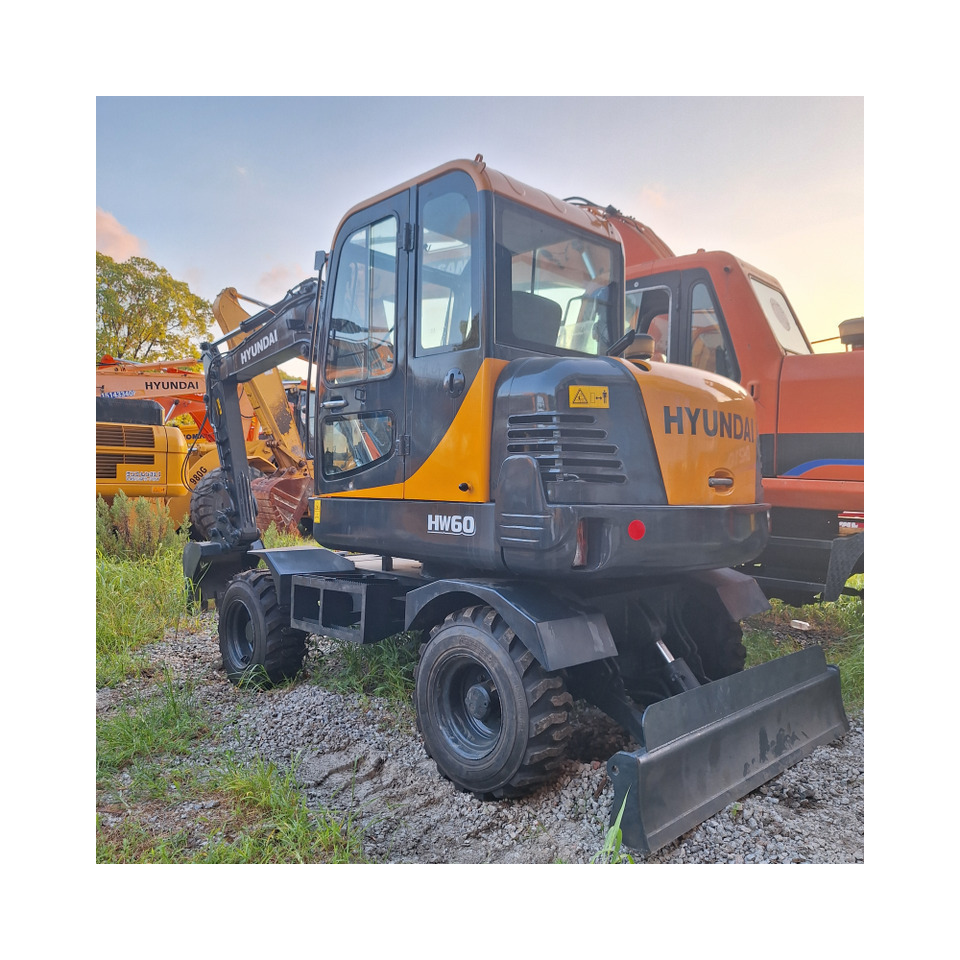 Hyundai HW60 excavator - Wheel excavator: picture 5 Hyundai HW60 excavator - Wheel excavator: picture 5