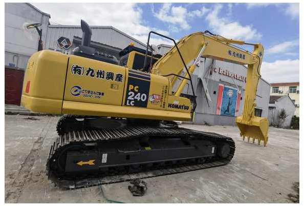 Japan original Used second hand excavator Komatsu PC240LC-8 hydraulic excavator digger for sale - Crawler excavator: picture 1 Japan original Used second hand excavator Komatsu PC240LC-8 hydraulic excavator digger for sale - Crawler excavator: picture 1
