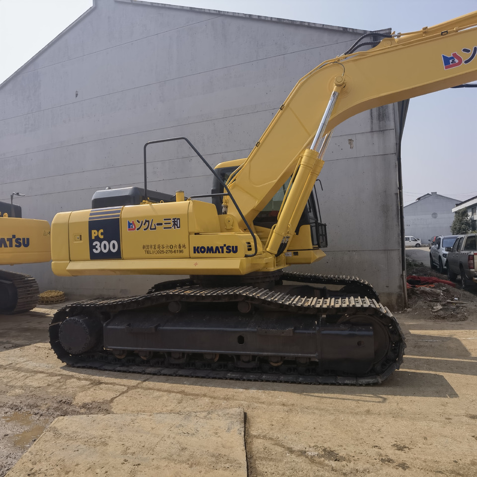 Komatsu PC300-7 Excavator - Crawler excavator: picture 3 Komatsu PC300-7 Excavator - Crawler excavator: picture 3