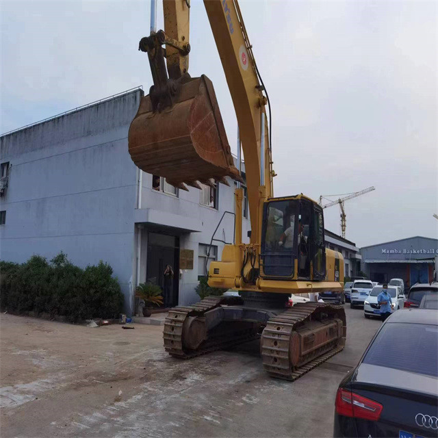 Komatsu PC450 -8 - Crawler excavator: picture 3 Komatsu PC450 -8 - Crawler excavator: picture 3