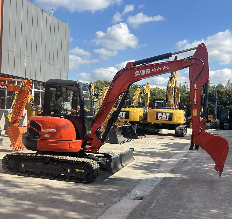 Kubota KX165 excavator - Mini excavator: picture 1 Kubota KX165 excavator - Mini excavator: picture 1