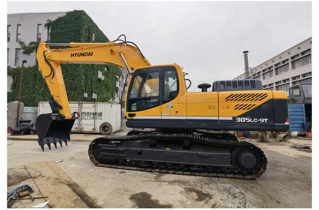 New arrival Hyundai 305LC-9T excavators second hand earth-moving machine excavator 30 ton for sale - Crawler excavator: picture 1 New arrival Hyundai 305LC-9T excavators second hand earth-moving machine excavator 30 ton for sale - Crawler excavator: picture 1