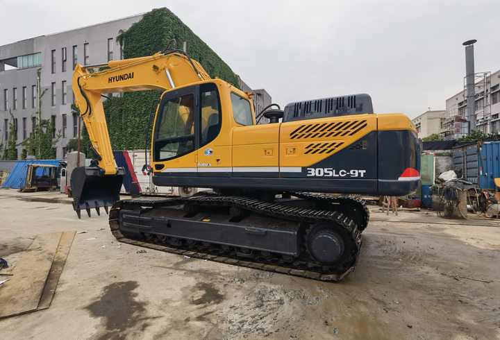 New arrival Hyundai 305LC-9T excavators second hand earth-moving machine excavator 30 ton for sale - Crawler excavator: picture 3 New arrival Hyundai 305LC-9T excavators second hand earth-moving machine excavator 30 ton for sale - Crawler excavator: picture 3