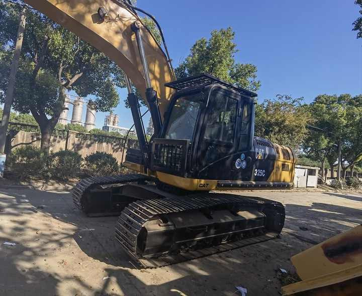 Second Hand CAT 325C high quality and good performance machine digger crawler used excavator in stock - Crawler excavator: picture 2 Second Hand CAT 325C high quality and good performance machine digger crawler used excavator in stock - Crawler excavator: picture 2