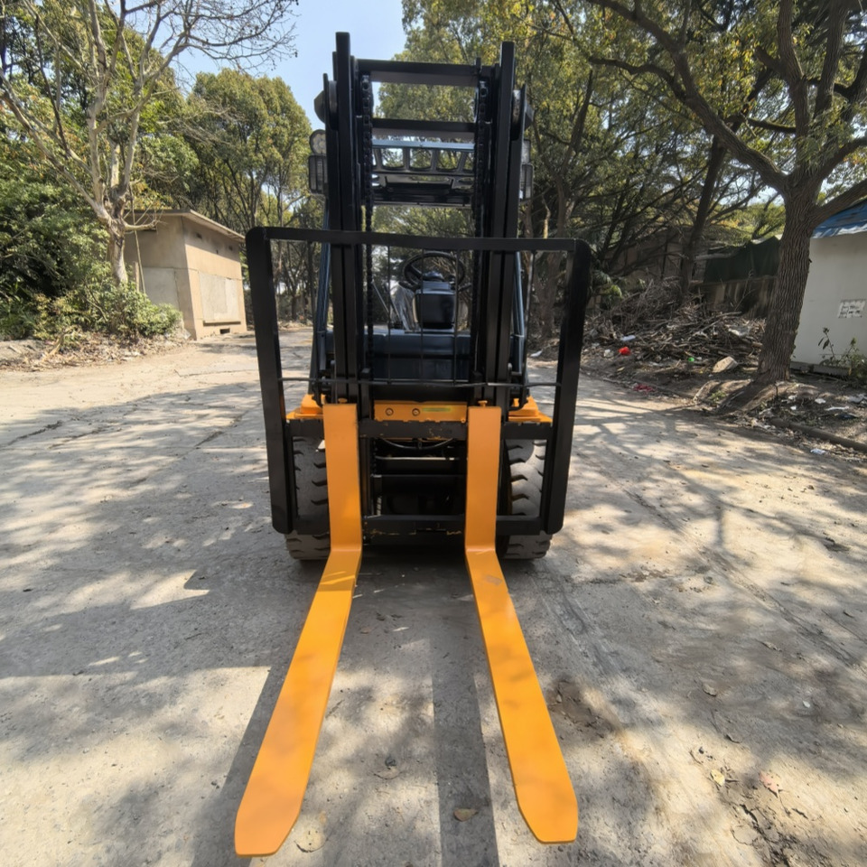 Toyota FD30 Forklift - Diesel forklift: picture 4 Toyota FD30 Forklift - Diesel forklift: picture 4