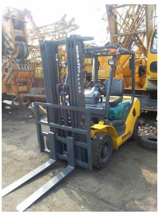 Used Komatsu forklift Japan used Forklift 3 ton Diesel FD30 for sale in Shanghai yard for sale - Crawler excavator: picture 1 Used Komatsu forklift Japan used Forklift 3 ton Diesel FD30 for sale in Shanghai yard for sale - Crawler excavator: picture 1