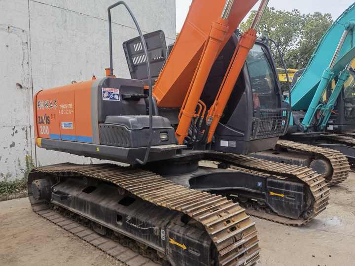 Used excavator High Load Capacity Hitachi ZX200-3 Used Excavator with Track Core Components Included Engine and Pump - Excavator: picture 3 Used excavator High Load Capacity Hitachi ZX200-3 Used Excavator with Track Core Components Included Engine and Pump - Excavator: picture 3