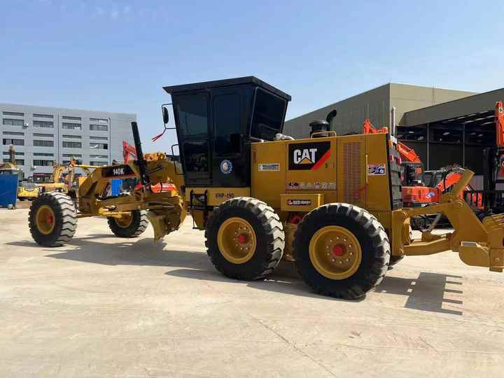 Used excavator High Load Capacity Hitachi ZX200-3 Used Excavator with Track Core Components Included Engine and Pump - Excavator: picture 2 Used excavator High Load Capacity Hitachi ZX200-3 Used Excavator with Track Core Components Included Engine and Pump - Excavator: picture 2