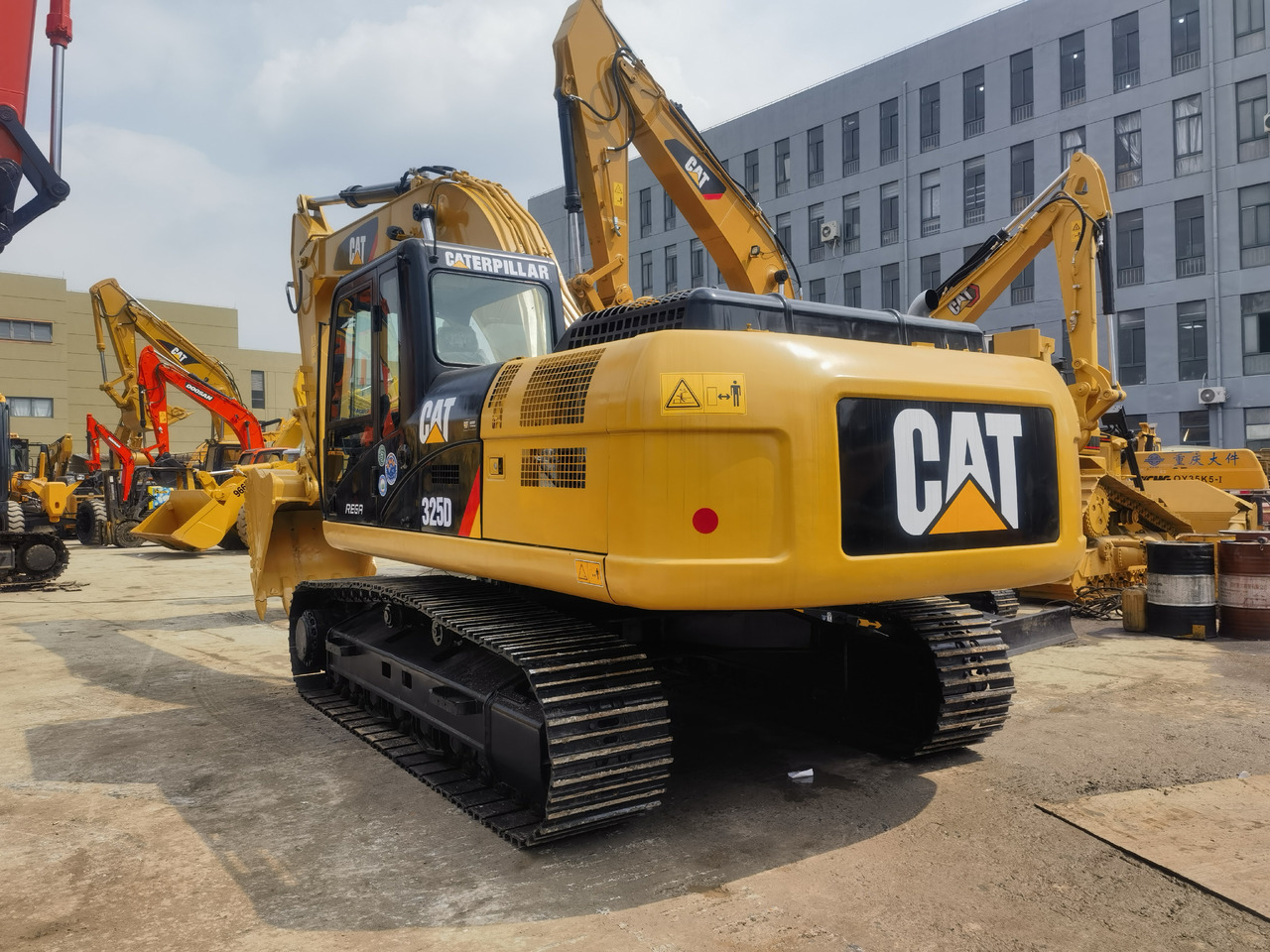 Excavators cat325d - Crawler excavator: picture 3 Excavators cat325d - Crawler excavator: picture 3