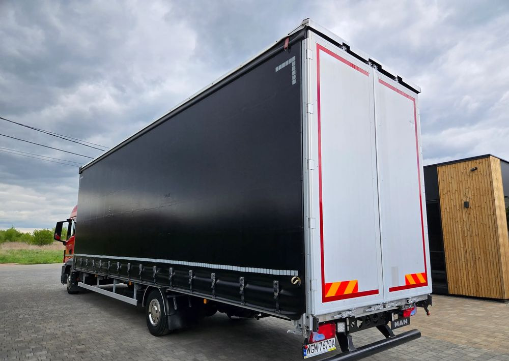 MAN TGL 12.250 - Curtainsider truck: picture 5 MAN TGL 12.250 - Curtainsider truck: picture 5