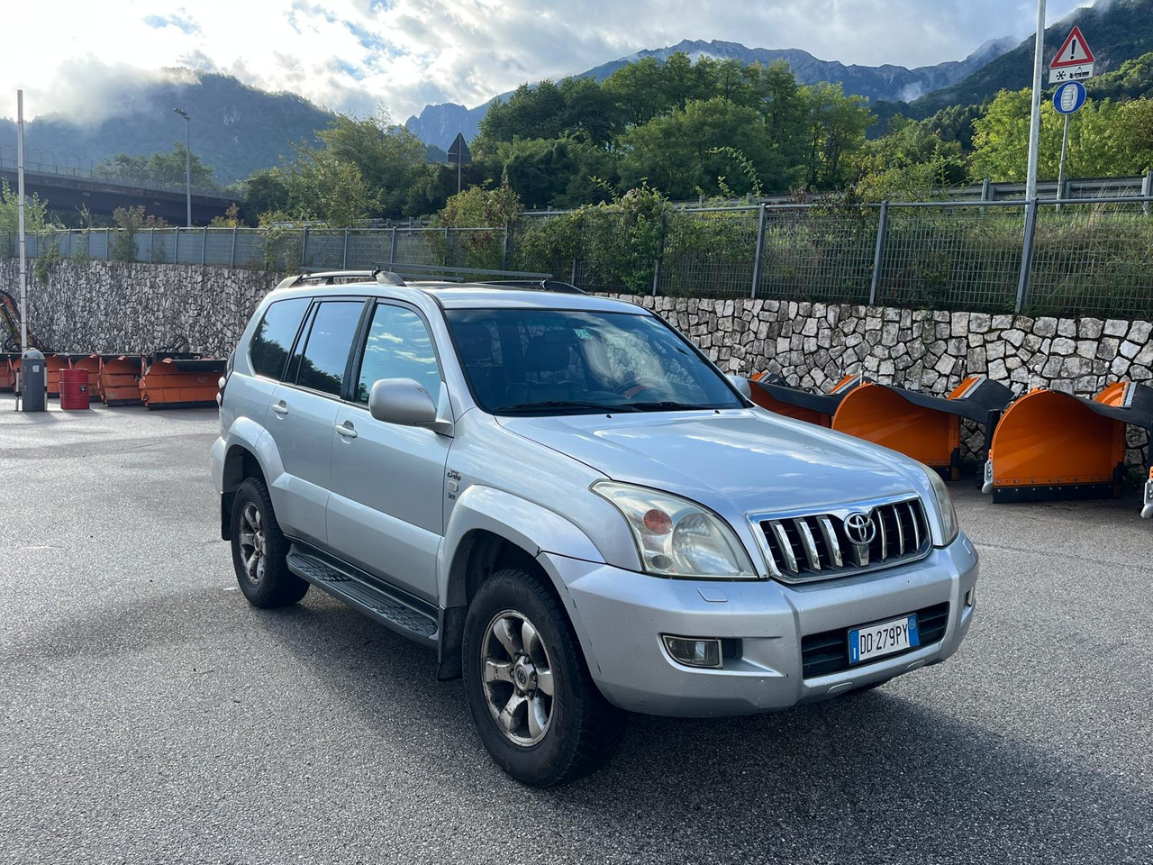 TOYOTA LAND CRUISER 4X4 3.0 D-4D - Car: picture 4 TOYOTA LAND CRUISER 4X4 3.0 D-4D - Car: picture 4