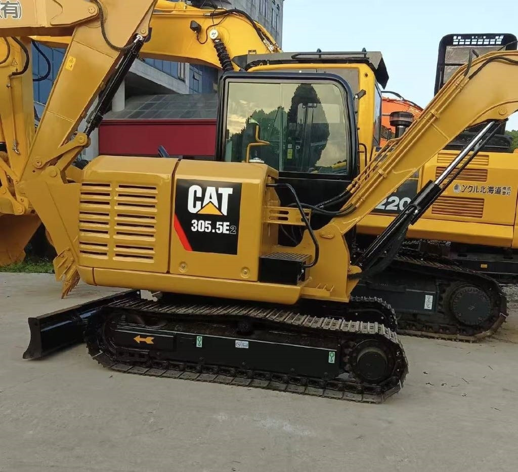 CAT 305.5 - Mini excavator: picture 2 CAT 305.5 - Mini excavator: picture 2