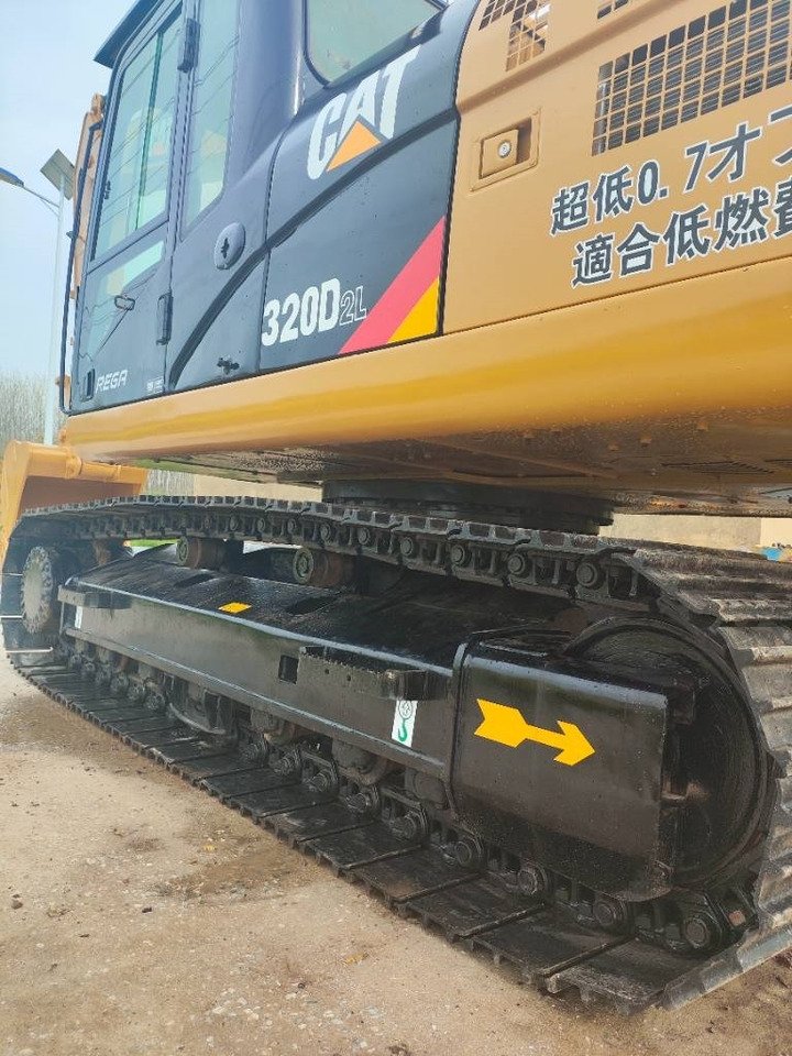 CAT 320 D - Crawler excavator: picture 2 CAT 320 D - Crawler excavator: picture 2