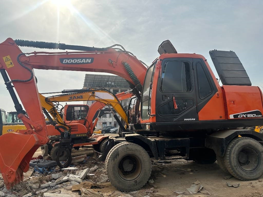 Doosan 150 W-7 - Wheel excavator: picture 4 Doosan 150 W-7 - Wheel excavator: picture 4