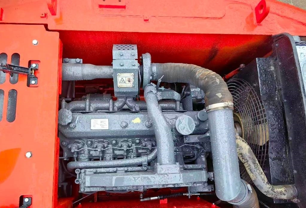 Doosan DX 140 - Crawler excavator: picture 3 Doosan DX 140 - Crawler excavator: picture 3