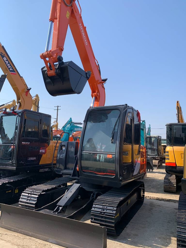 Hitachi 70 - Crawler excavator: picture 1 Hitachi 70 - Crawler excavator: picture 1