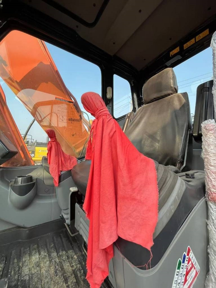 Hitachi ZX 160 - Crawler excavator: picture 3 Hitachi ZX 160 - Crawler excavator: picture 3