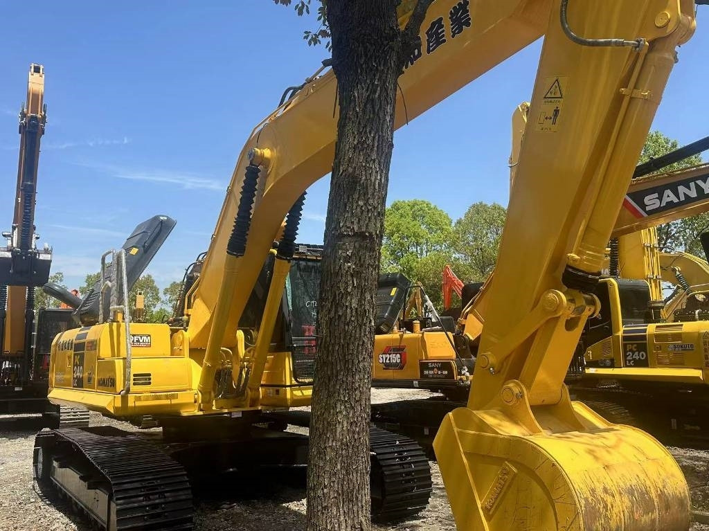 Komatsu PC 240 LC-8 - Crawler excavator: picture 1 Komatsu PC 240 LC-8 - Crawler excavator: picture 1