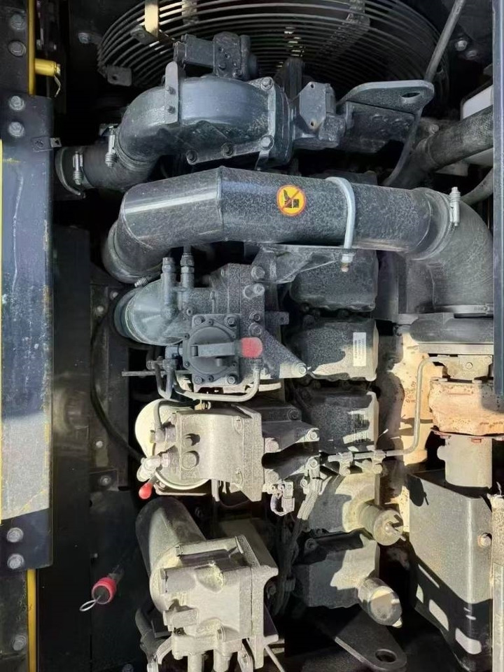 Komatsu PC 400-8 - Crawler excavator: picture 3 Komatsu PC 400-8 - Crawler excavator: picture 3