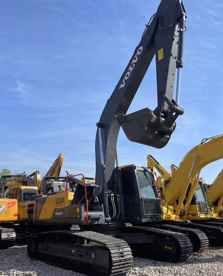 Volvo 240 - Crawler excavator: picture 1 Volvo 240 - Crawler excavator: picture 1