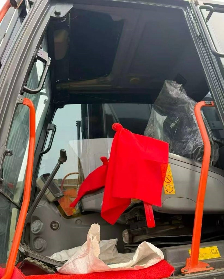 Volvo EC 380 - Crawler excavator: picture 4 Volvo EC 380 - Crawler excavator: picture 4