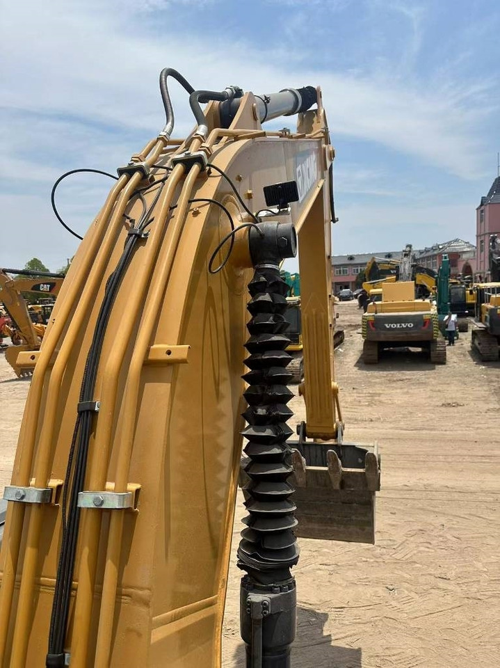 XCMG XE 215 DA - Crawler excavator: picture 2 XCMG XE 215 DA - Crawler excavator: picture 2