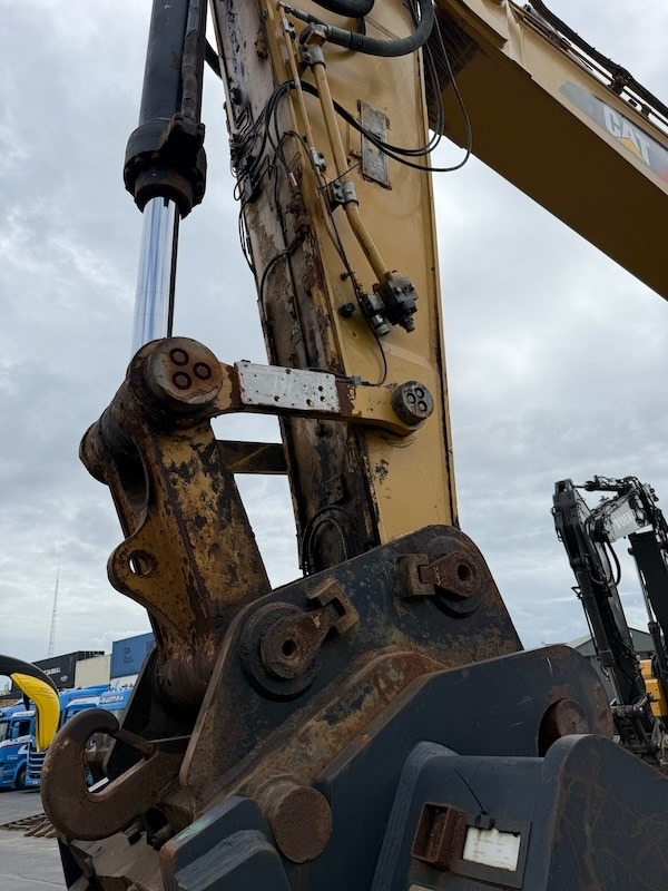 Leasing of CAT 374 F L  CAT 374 F L: picture 10