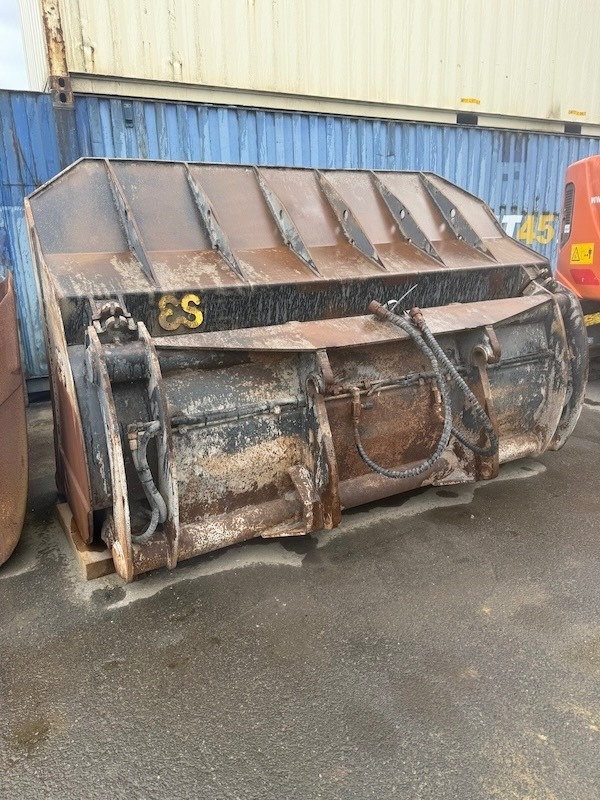 Eurosteel hoogkipbak - high dump bucket - Bucket for Construction machinery: picture 5 Eurosteel hoogkipbak - high dump bucket - Bucket for Construction machinery: picture 5