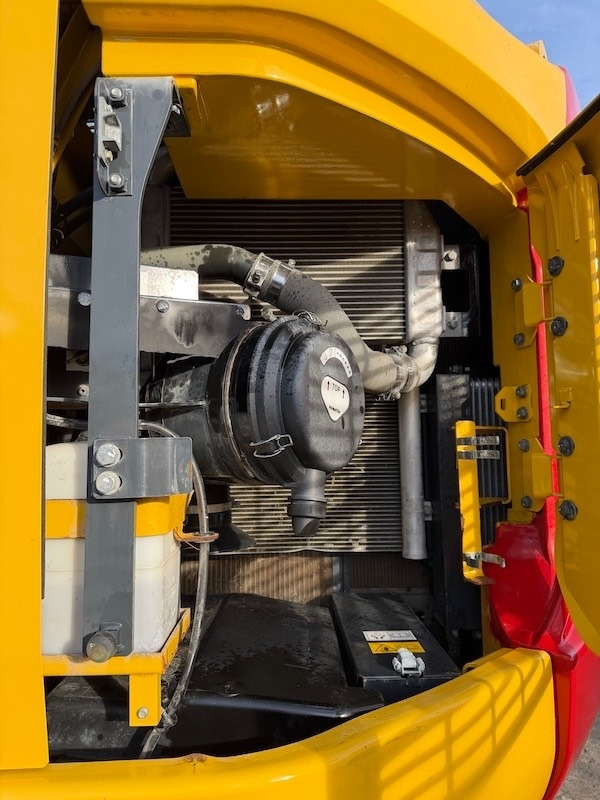 Crawler excavator Komatsu PC 228 USLC-11: picture 6