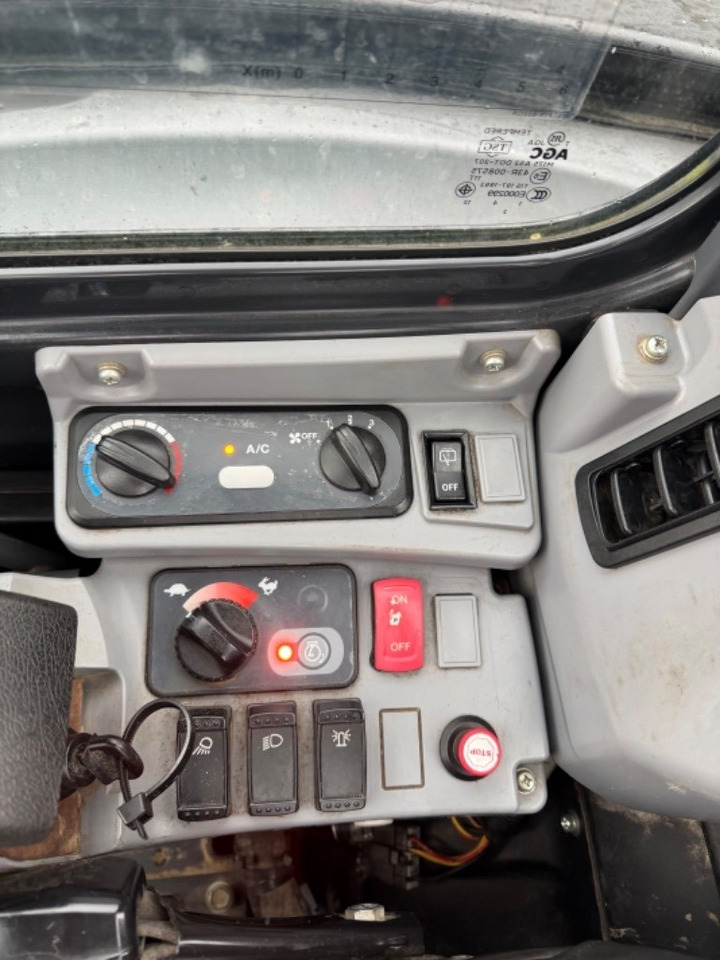 Mini excavator Kubota U 48-4: picture 8