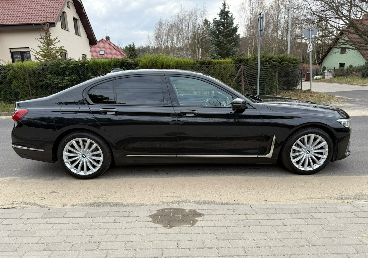 BMW SERIA 7 II (G11/G12) BMW SERIA 7 740d Xdrive 340KM MildHybrid Luxury Exclusive Najbogatsza wersja 202 - Car: picture 5 BMW SERIA 7 II (G11/G12) BMW SERIA 7 740d Xdrive 340KM MildHybrid Luxury Exclusive Najbogatsza wersja 202 - Car: picture 5