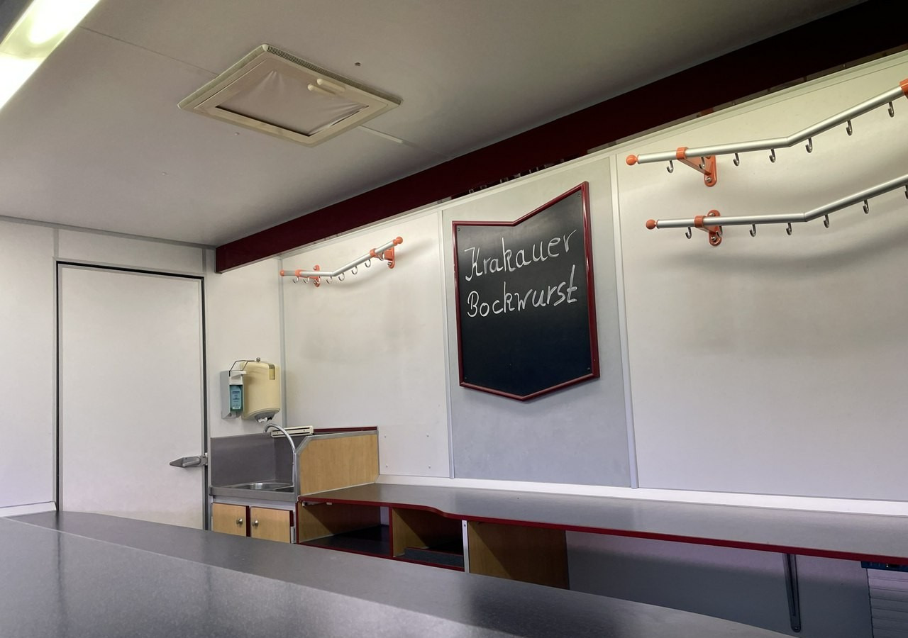 Fiat Ducato Autosklep Wędlin Gastronomiczny food truck foodtruck sklep Borco 200 - Vending truck: picture 2 Fiat Ducato Autosklep Wędlin Gastronomiczny food truck foodtruck sklep Borco 200 - Vending truck: picture 2