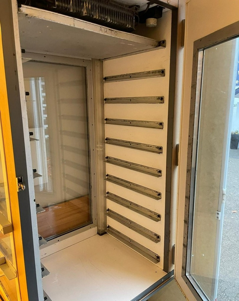 Fiat Ducato Autosklep pieczywa Gastronomiczny Food Truck Foodtruck sklep Borco - Vending truck: picture 4 Fiat Ducato Autosklep pieczywa Gastronomiczny Food Truck Foodtruck sklep Borco - Vending truck: picture 4