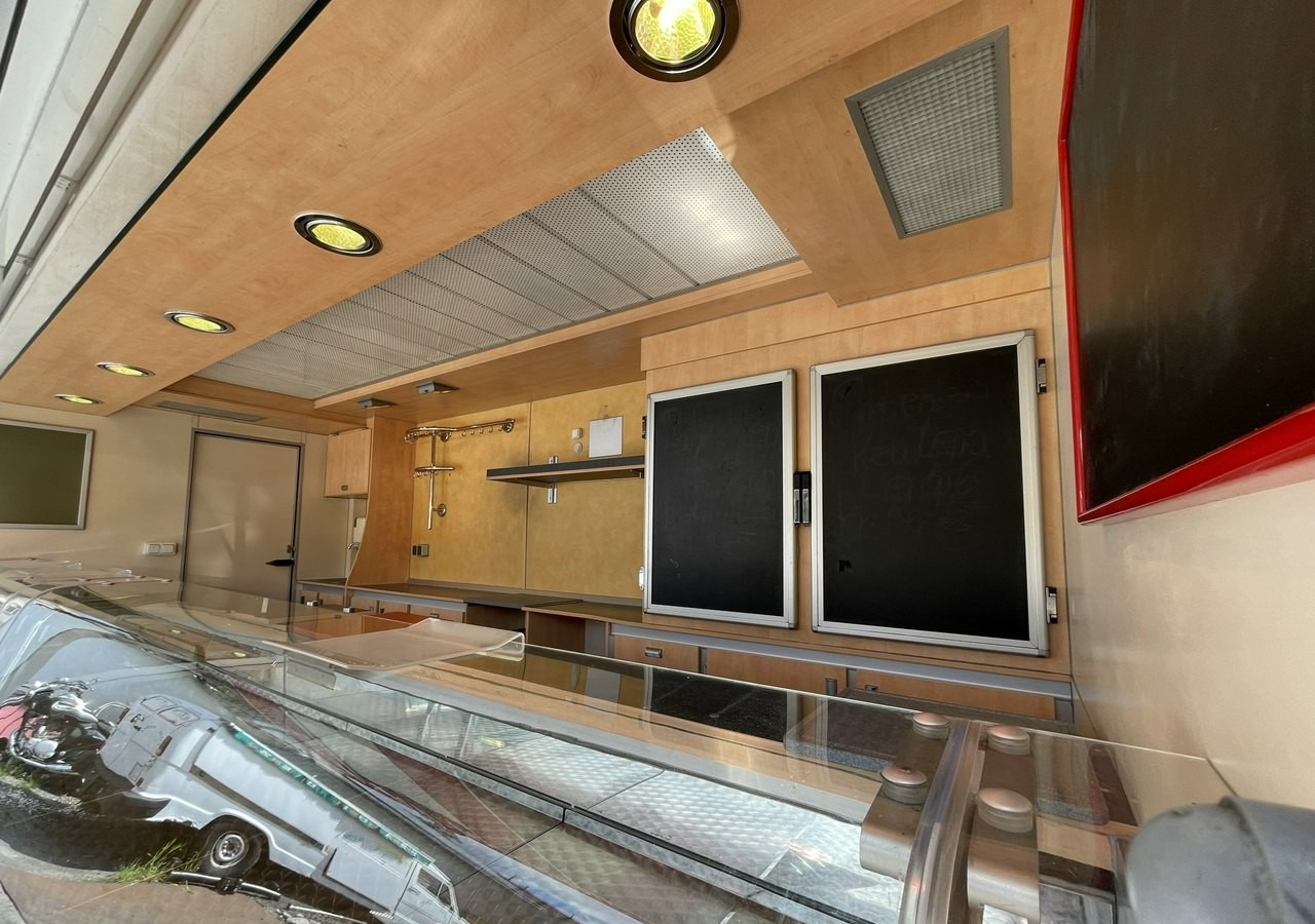 Fiat Ducato Autosklep wędlin Gastronomiczny Food Truck Foodtruck Sklep Borco - Vending truck: picture 4 Fiat Ducato Autosklep wędlin Gastronomiczny Food Truck Foodtruck Sklep Borco - Vending truck: picture 4