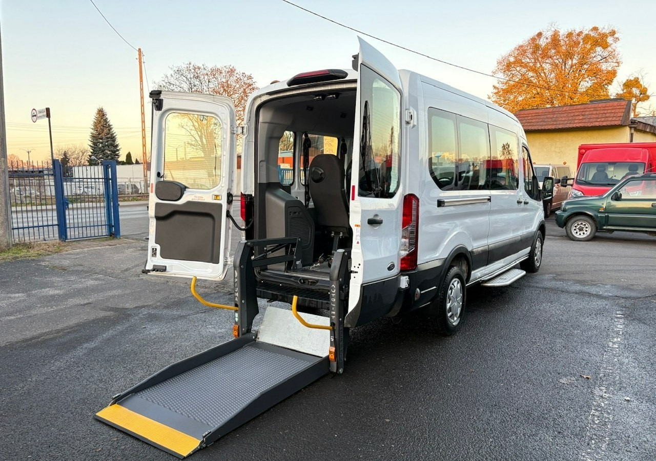 Ford Transit VIII Transit do przewozu Niepełnosprawnych 3 Wózki inwalida Rrampa 2020 - Car: picture 4 Ford Transit VIII Transit do przewozu Niepełnosprawnych 3 Wózki inwalida Rrampa 2020 - Car: picture 4