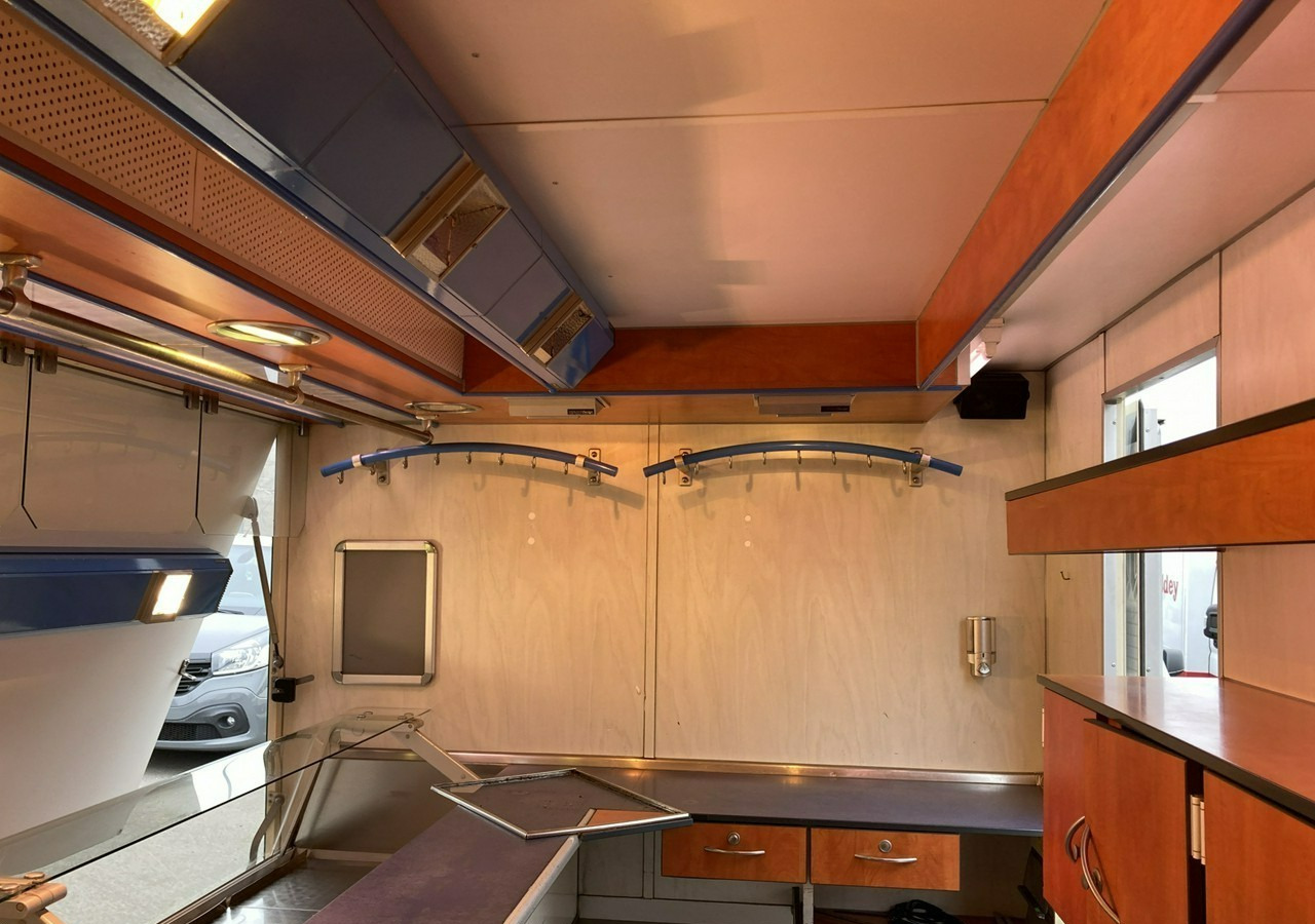 Inna Inny Autosklep wędlin Gastronomiczna food truck foodtruck sklep bar 2000 - Vending trailer: picture 5 Inna Inny Autosklep wędlin Gastronomiczna food truck foodtruck sklep bar 2000 - Vending trailer: picture 5